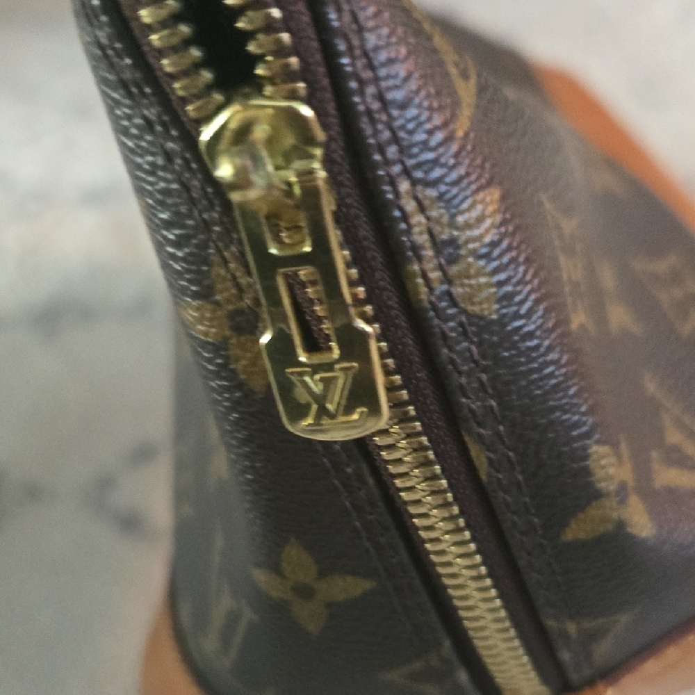 Louis Vuitton Black and Brown Monogram Bag - Picture 7 of 9